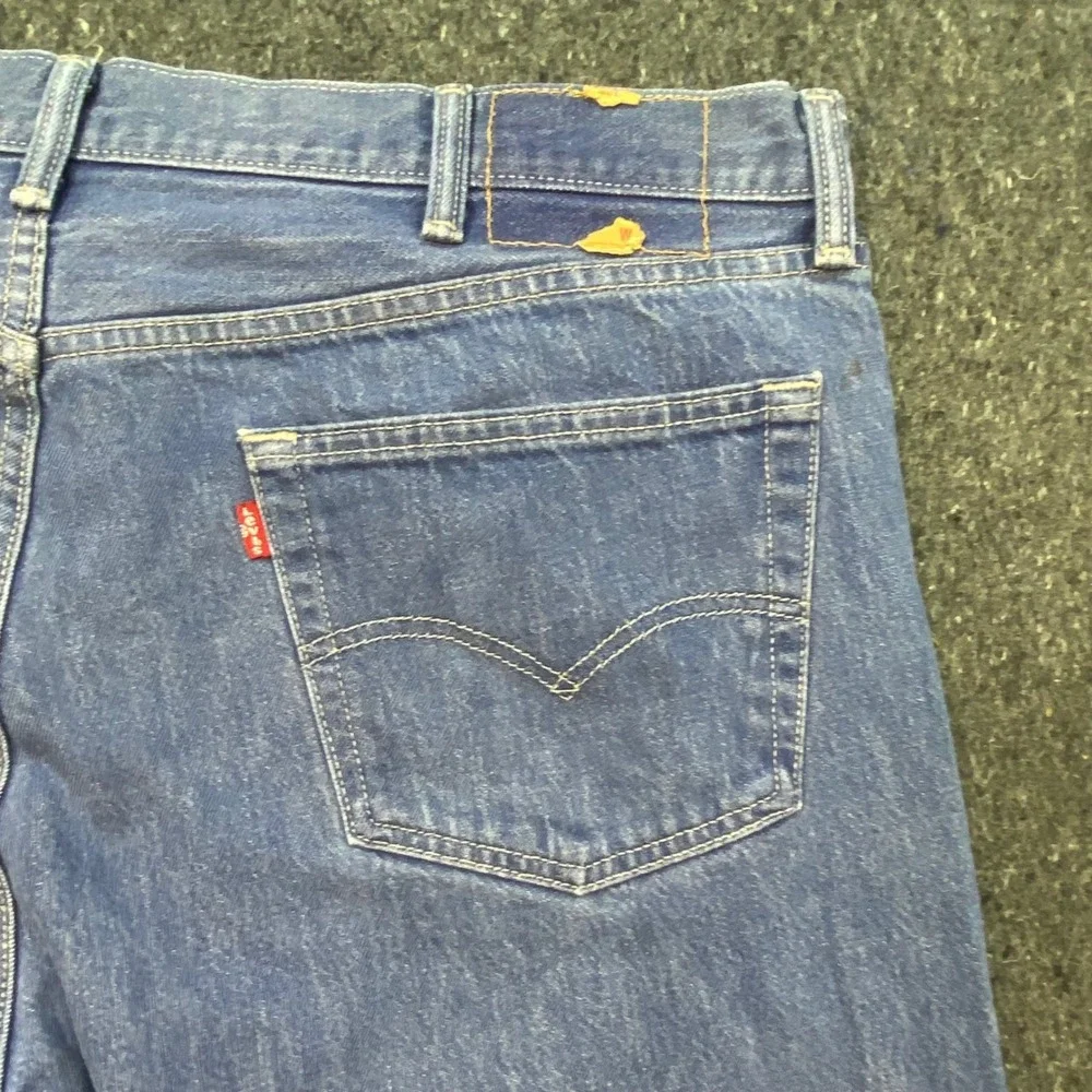 Levis Vintage Men 42x32 Blue Denim 501 Original Fit Button Fly Straight Jeans‎